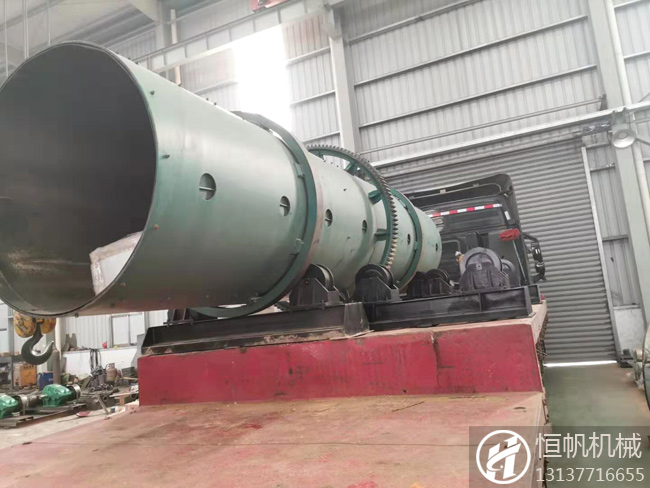 年產(chǎn)10萬噸有機(jī)肥顆粒生產(chǎn)線設(shè)備交付河北承德客戶(圖4) 河北承德轉(zhuǎn)股造粒機(jī)