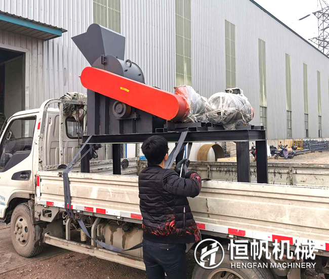 有機(jī)肥雙級粉碎機(jī)