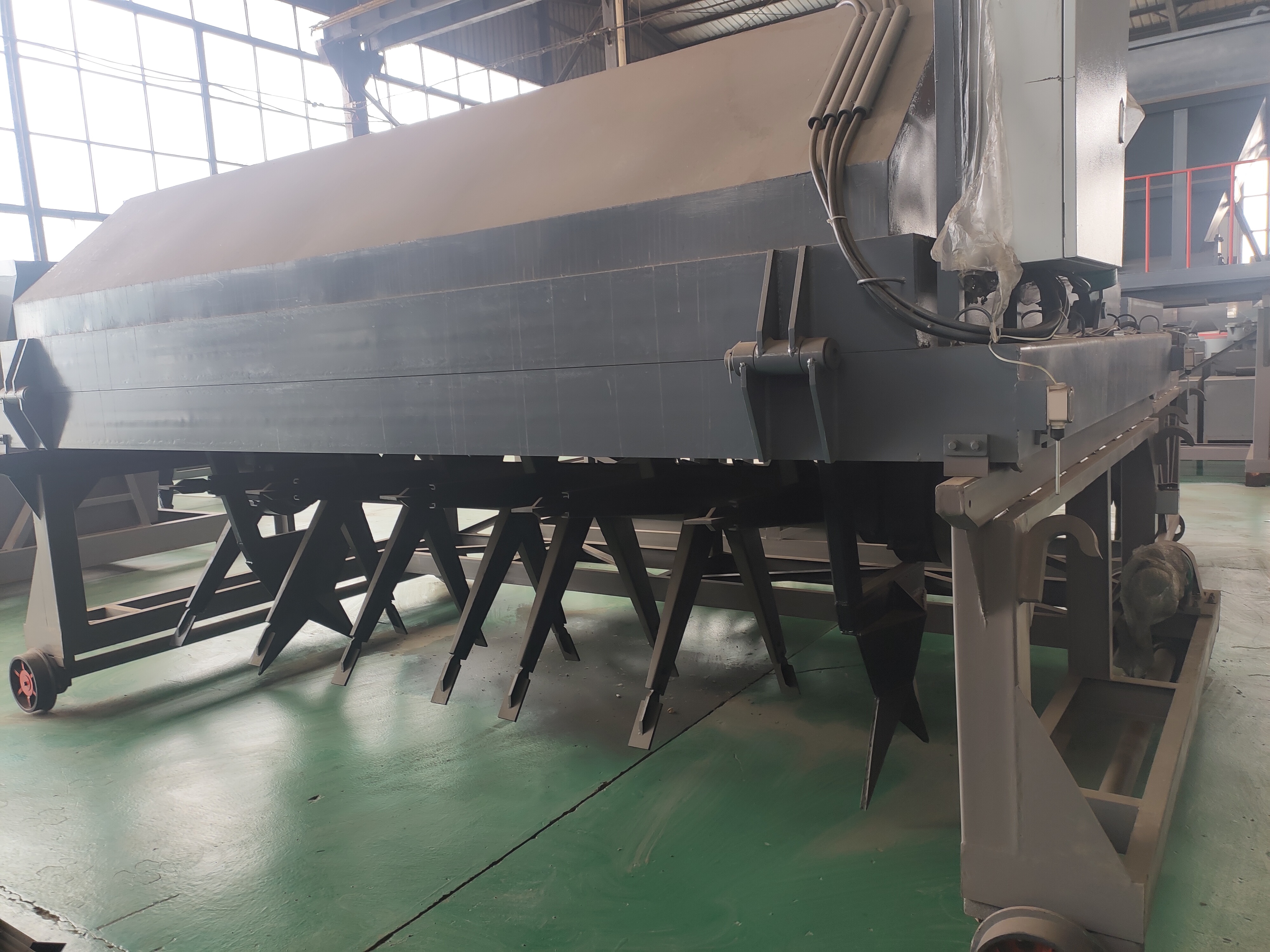 一般建議使用動物糞便。有機質(zhì)含量越，效果就越好，這是真的嗎？(圖1)